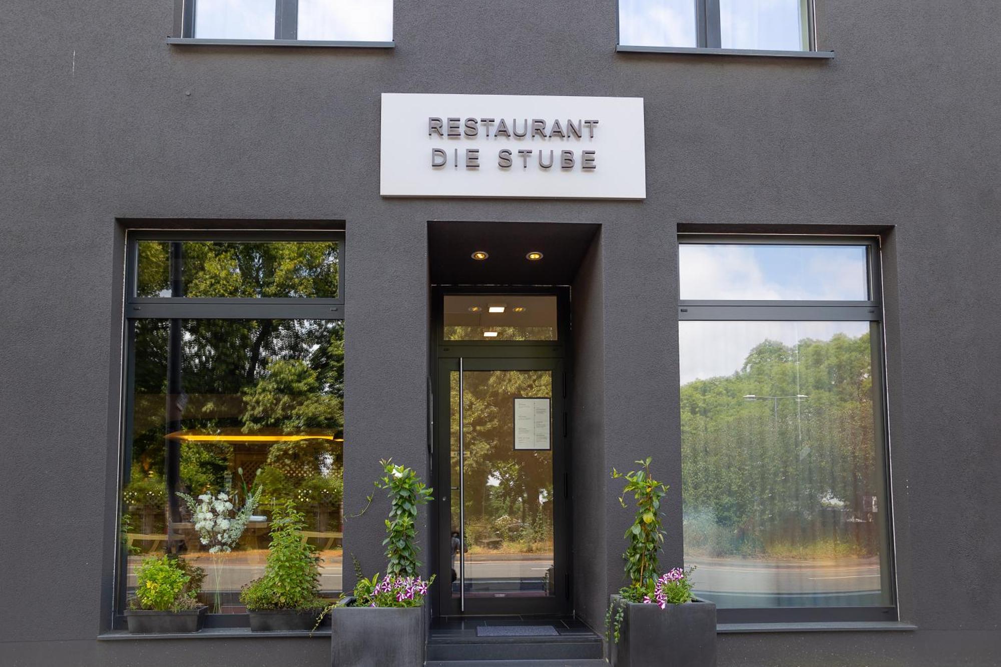Hotel &Repeat Koeln Airport Exterior foto